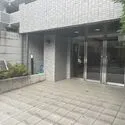 リーベスト上大岡 来訪者を出迎えるエントランス