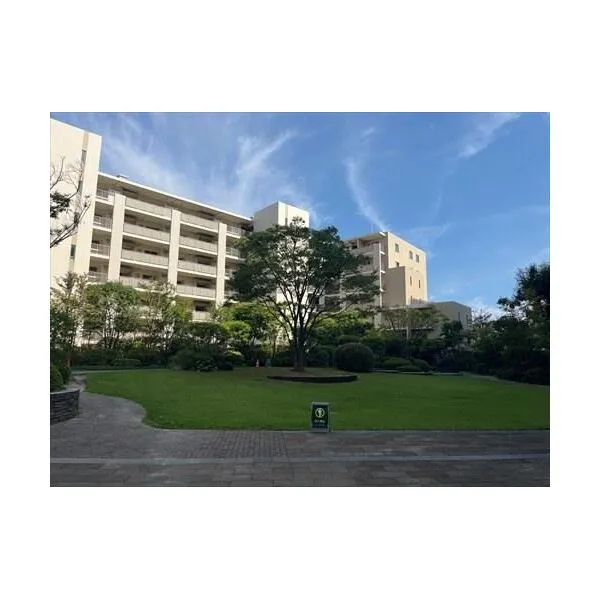 グランドメゾン東戸塚 敷地内中庭