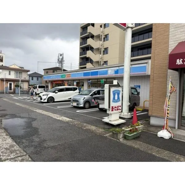 横浜市南区井土ケ谷下町 ローソン横浜井土ヶ谷店まで徒歩2分(約130m)