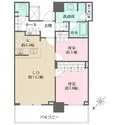 ザ・タワー横浜北仲 LDK約17.6帖の2LDK・各居室に収納、洗面室に納戸が備えられており、収納スペースが豊富です。