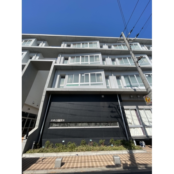 キャッスルマンション亀戸立花弐番館 墨田区立吾嬬立花中学校（中学校）まで約400m（徒歩5分）