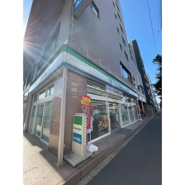 グランロイヤル曳舟 ファミリーマート京島一丁目店(コンビニ)まで約10m(徒歩1分)