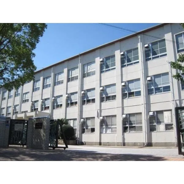 名古屋市天白区御幸山 御幸山中学校 565m