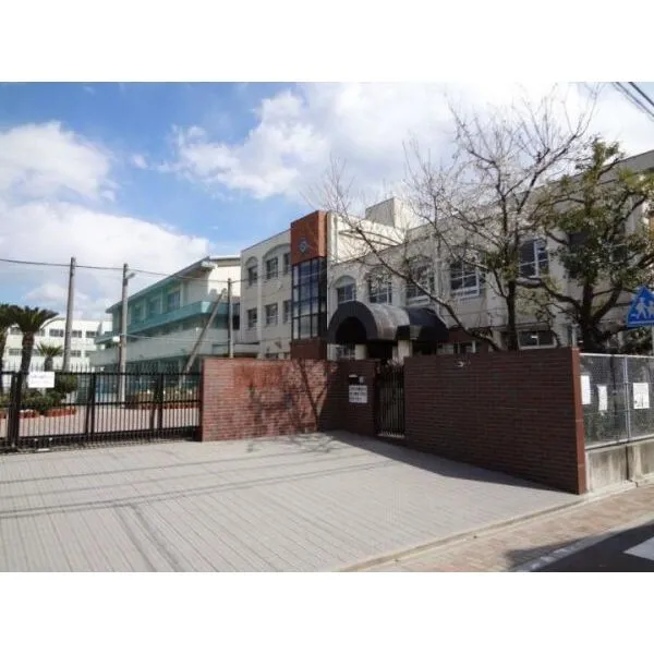 檀渓アイリス　 松栄小学校 850m