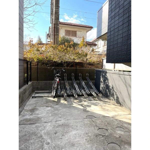 プラム平間 駐輪場