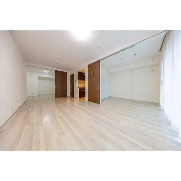 DEUX TOURS(ドゥ・トゥール)EAST その他画像