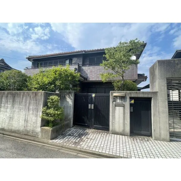 名古屋市千種区霞ケ丘1丁目 エントランス
