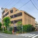 ドレッセ碑文谷 緑豊かな住宅地に佇む低層レジデンス