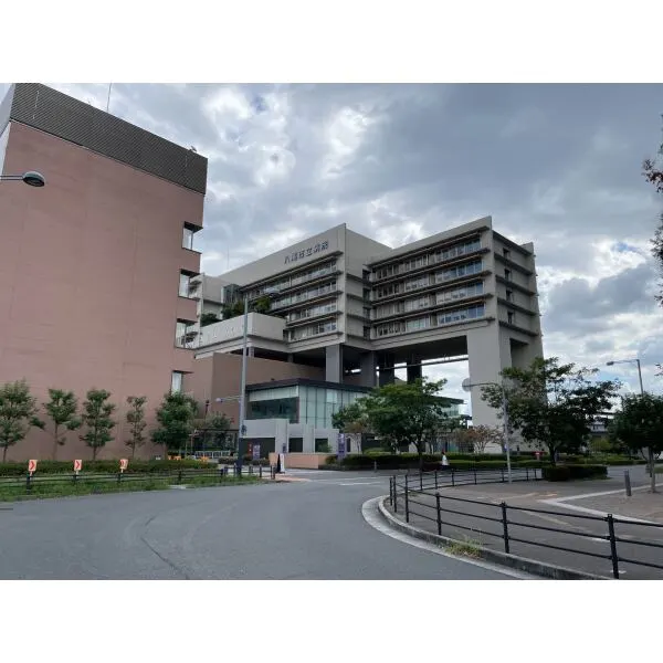メガシティタワーズ　ＴＨＥ　ＷＥＳＴ 八尾市立病院（病院）まで約350m（徒歩5分）
