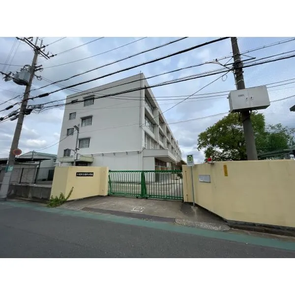 メガシティタワーズ　ＴＨＥ　ＷＥＳＴ 市立亀井小学校（小学校）まで約1200m（徒歩15分）
