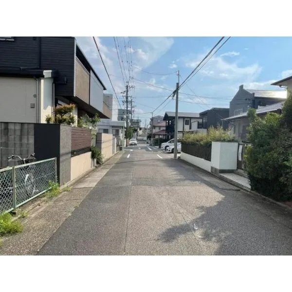 名古屋市昭和区前山町2丁目 前面道路含む現地写真