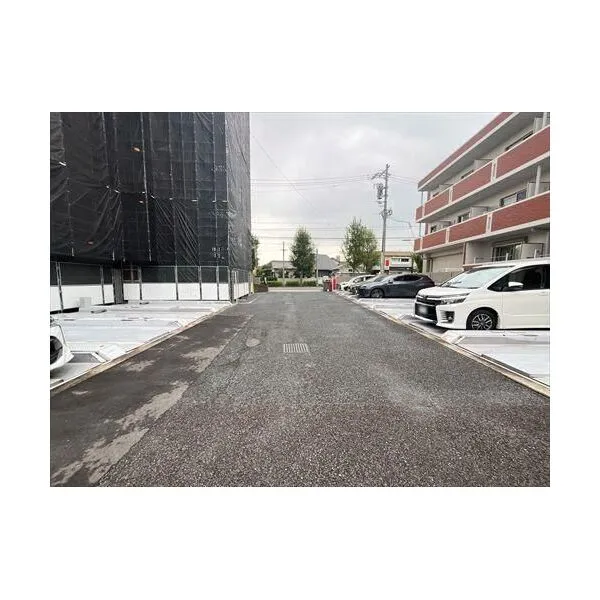 ロイヤルクレスト大森金城学院前 駐車場
