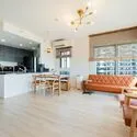 シティタワーズ東京ベイ　セントラルタワー キッチンからもリビングダイニングにいるご家族の様子を見渡せます。