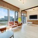 シティタワーズ東京ベイ　セントラルタワー 可動式の間仕切りを開けば、リビングダイニングと洋室をつなげて広々とお部屋を使えます。