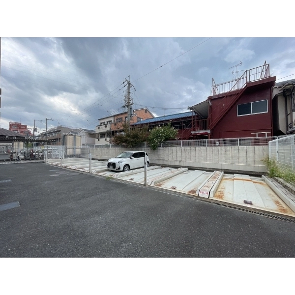 東大阪市中小阪5丁目 パルテール中小阪 駐車スペース