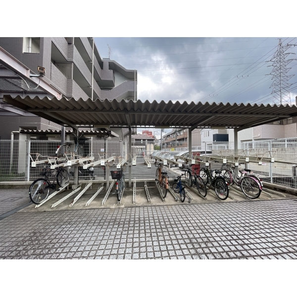 東大阪市中小阪5丁目 パルテール中小阪 駐輪場