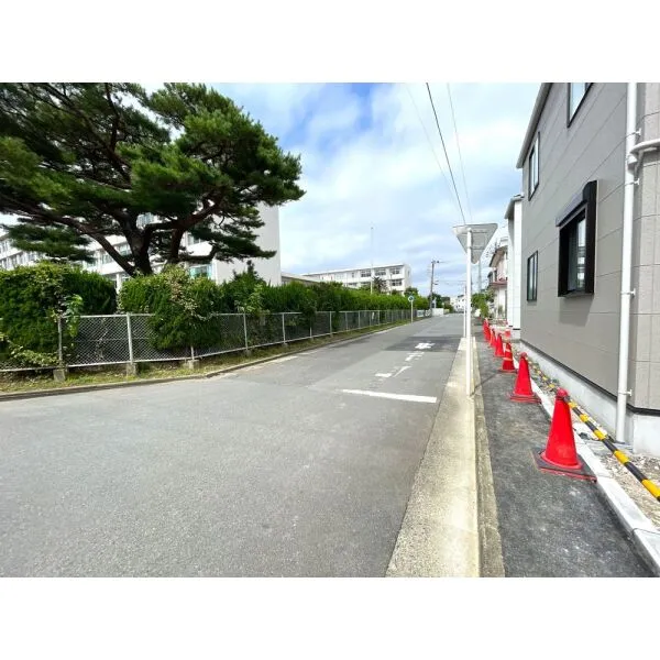 茅ヶ崎市円蔵１丁目 前面道路（2026年9月撮影）