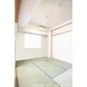 ヨコハマオールパークス　第二街区 ＜和室約6帖＞リビングダイニング隣の和室です。※実際の写真に一部修正・CG加工したものです。