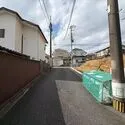 横浜市港北区高田西５丁目 前面道路（南側）