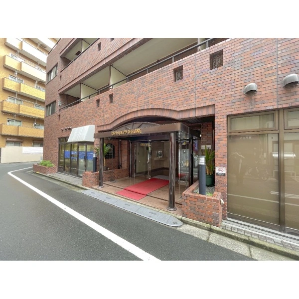 ロイヤルハイツ新宿御苑 エントランス