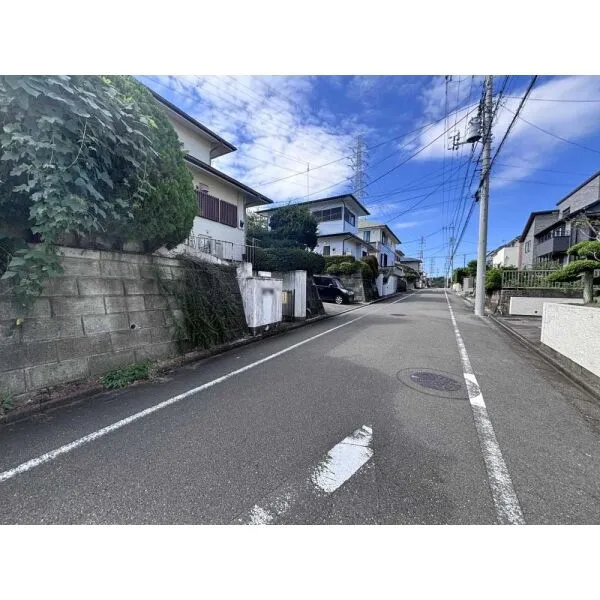 町田市成瀬１丁目 前面道路(撮影年月：2026年10月)