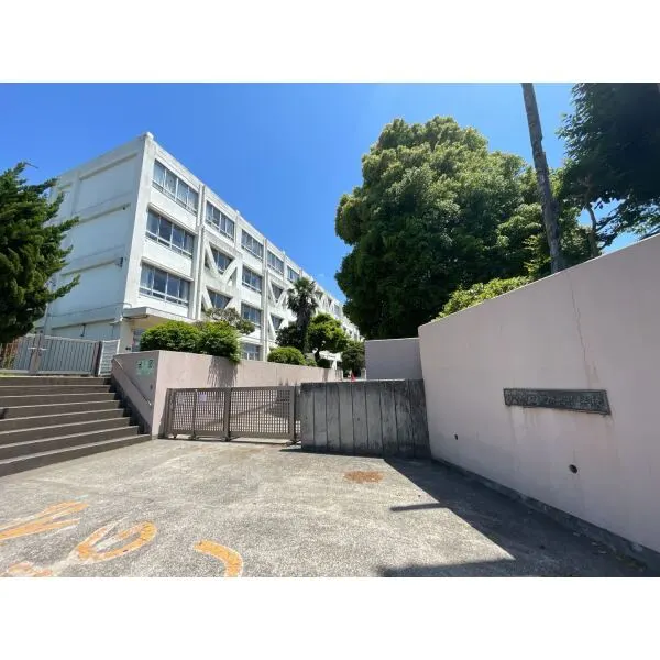 藤沢市菖蒲沢 藤沢市立御所見小学校（小学校）まで約1400m（徒歩18分）