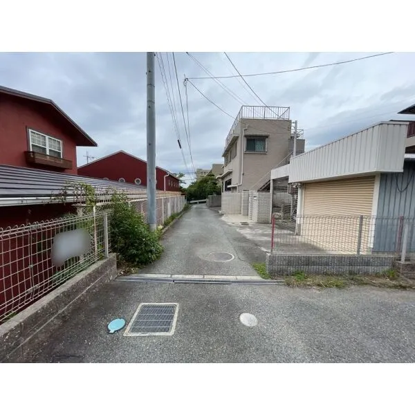 ベヌスタ芦屋山手 通路（路地状部分）