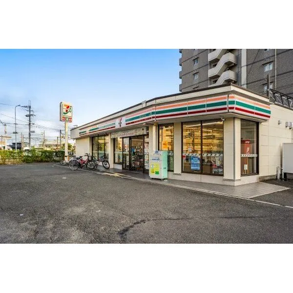 レスタージュ京都 セブンイレブン天神川三条店(コンビニ)まで約210m(徒歩3分)