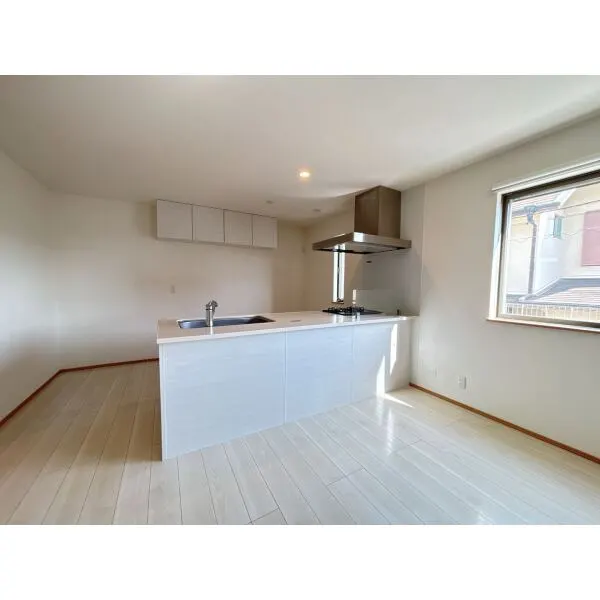 横浜市神奈川区三ツ沢中町 LDK