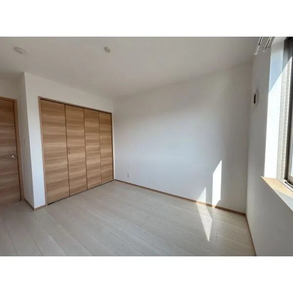 横浜市神奈川区三ツ沢中町 洋室