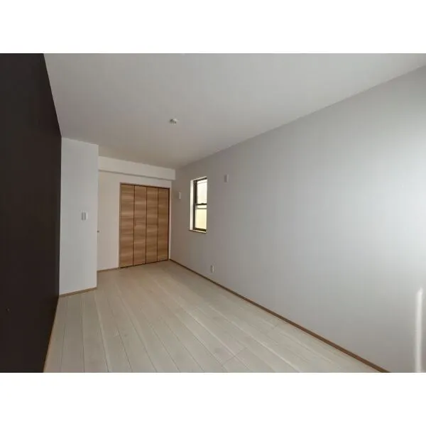 横浜市神奈川区三ツ沢中町 洋室