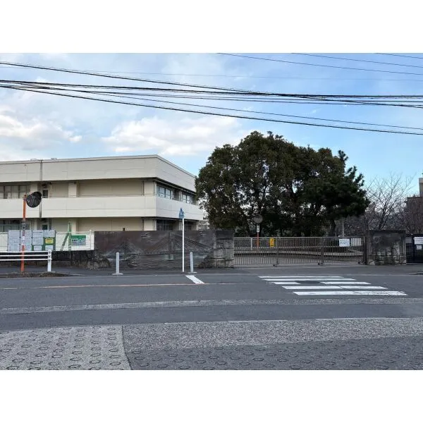 横浜市神奈川区三ツ沢中町 横浜市立松本中学校（中学校）まで約960m（徒歩12分）