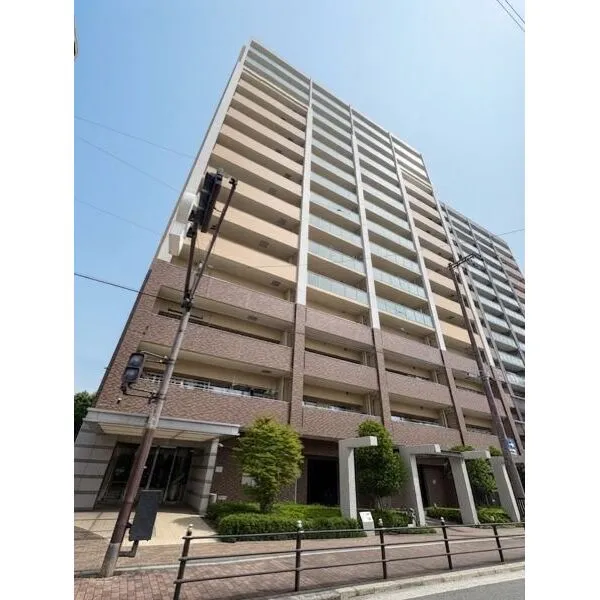 サンクタス関目 地上15階建ての建物外観です。