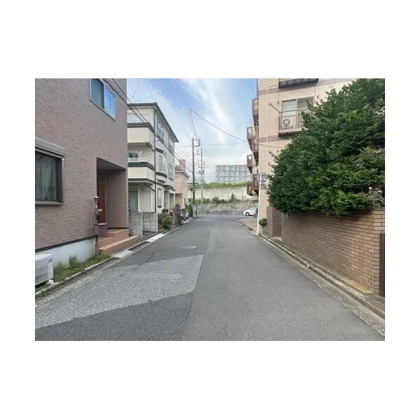 松戸市新松戸５丁目 前面道路