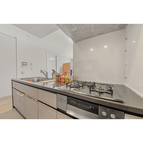 ＨＡＲＵＭＩ　ＦＬＡＧ　ＰＡＲＫ　ＶＩＬＬＡＧＥ キッチン※家具・調度品は価格に含まれません