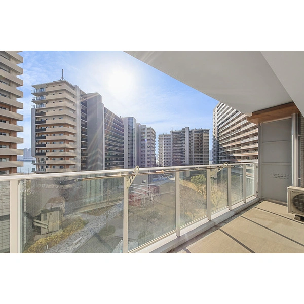 ＨＡＲＵＭＩ　ＦＬＡＧ　ＰＡＲＫ　ＶＩＬＬＡＧＥ 南向きバルコニーからの眺望