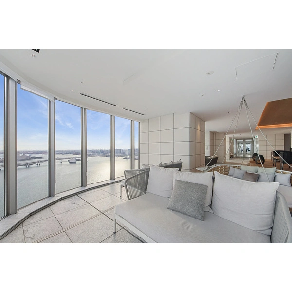 ＨＡＲＵＭＩ　ＦＬＡＧ　ＰＡＲＫ　ＶＩＬＬＡＧＥ 共用部SUNNY LOUNGE