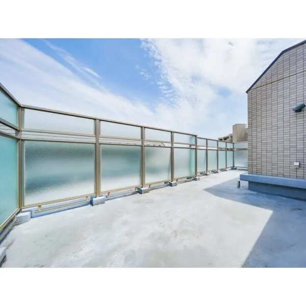 ライオンズマンション高砂ガーデン ルーフバルコニー：23.16m2(撮影年月：2026年07月)