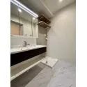 市川ハイツＡ棟 収納も豊富な洗面室