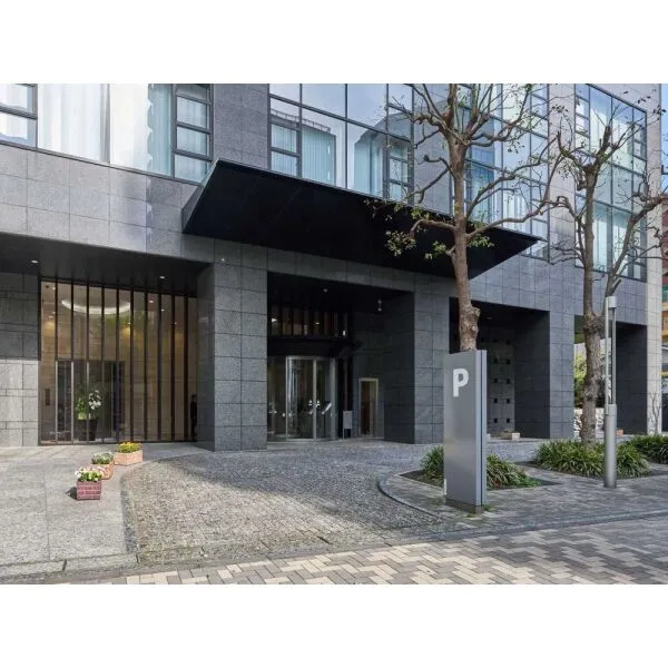 コンシェリア西新宿TOWER’S WEST アプローチ