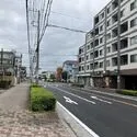 プライムスクエアー幕張本郷 前面道路（南西側）