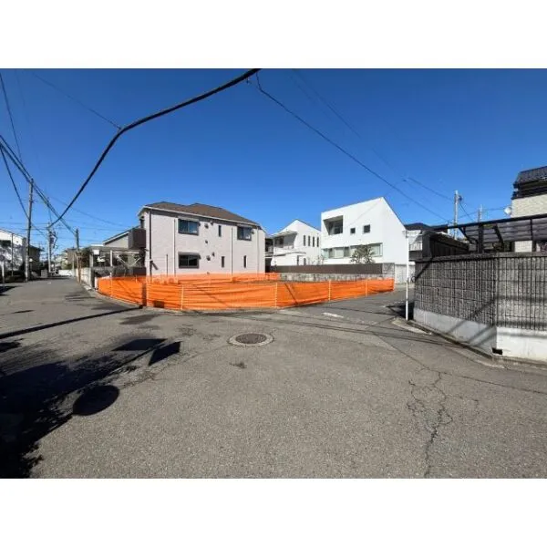 府中市美好町3丁目 前面道路含む現地写真