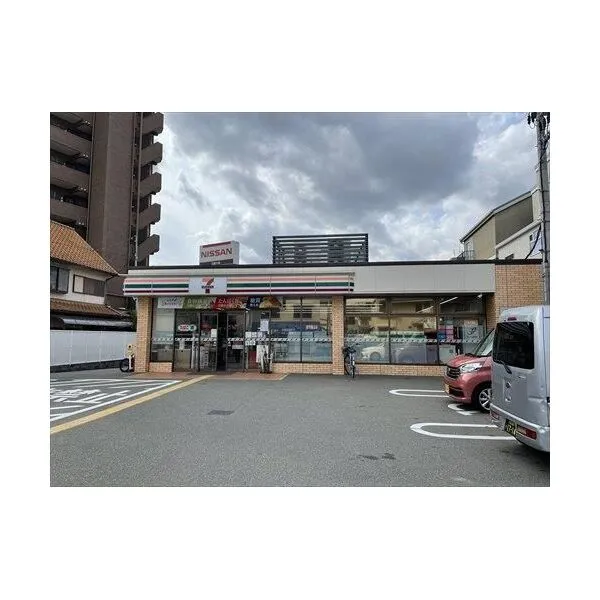 大阪府豊中市螢池南町2丁目 セブンイレブン豊中千里園1丁目店