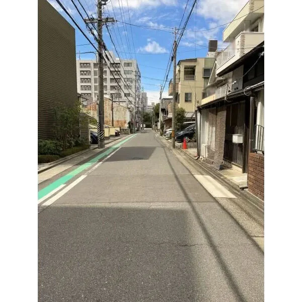 パークホームズ徳川 前面道路