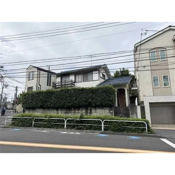 世田谷区下馬2丁目 現地(古家あり)(撮影年月:2026年09月)