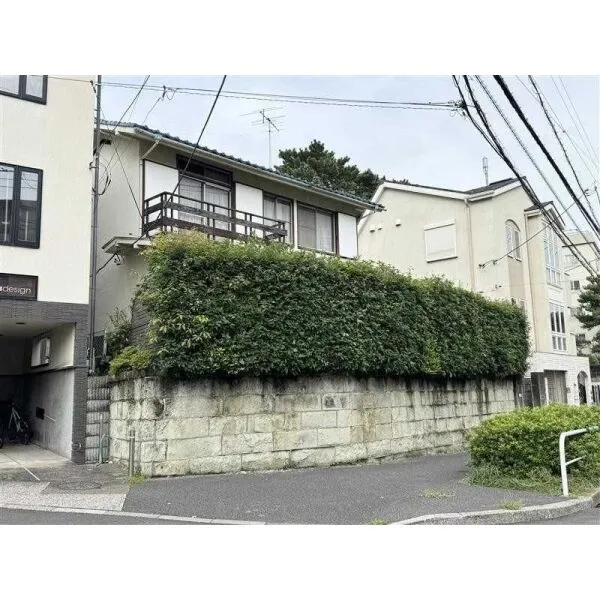 世田谷区下馬2丁目 現地(古家あり)(撮影年月:2026年09月)