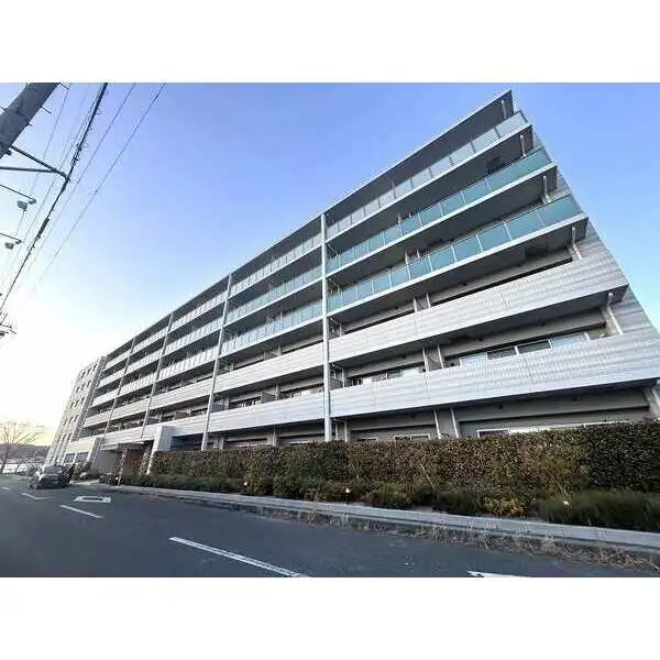 プレサンスロジェ大津瀬田レイクフロント 外観