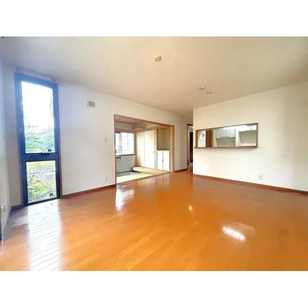 三鷹市新川５丁目 リビング