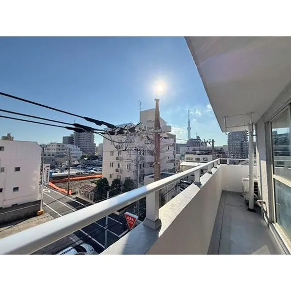 プラムハイツ バルコニーからの眺望です。晴天時は東京スカイツリーが望めます。