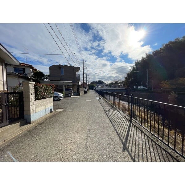 町田市三輪町 前面道路